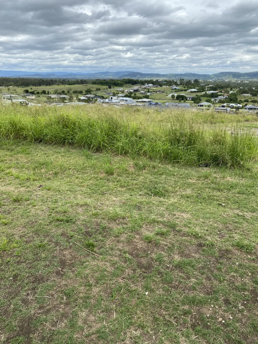 Sloping acreage block mown back above the valley at Regency Downs QLD